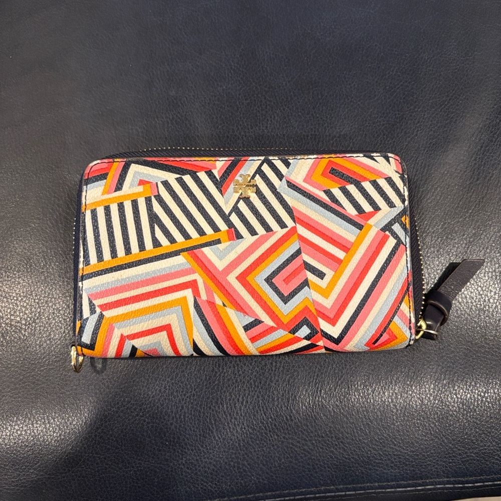 Tory Burch Geometric Pattern Wallet - Black, Red, Yellow